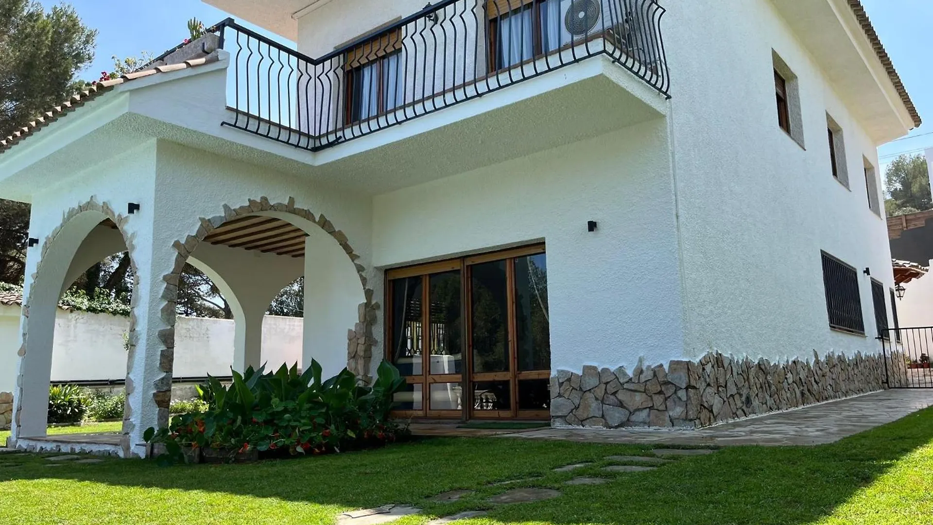 Villa Allyson B&B 료렛 드 마르 스페인